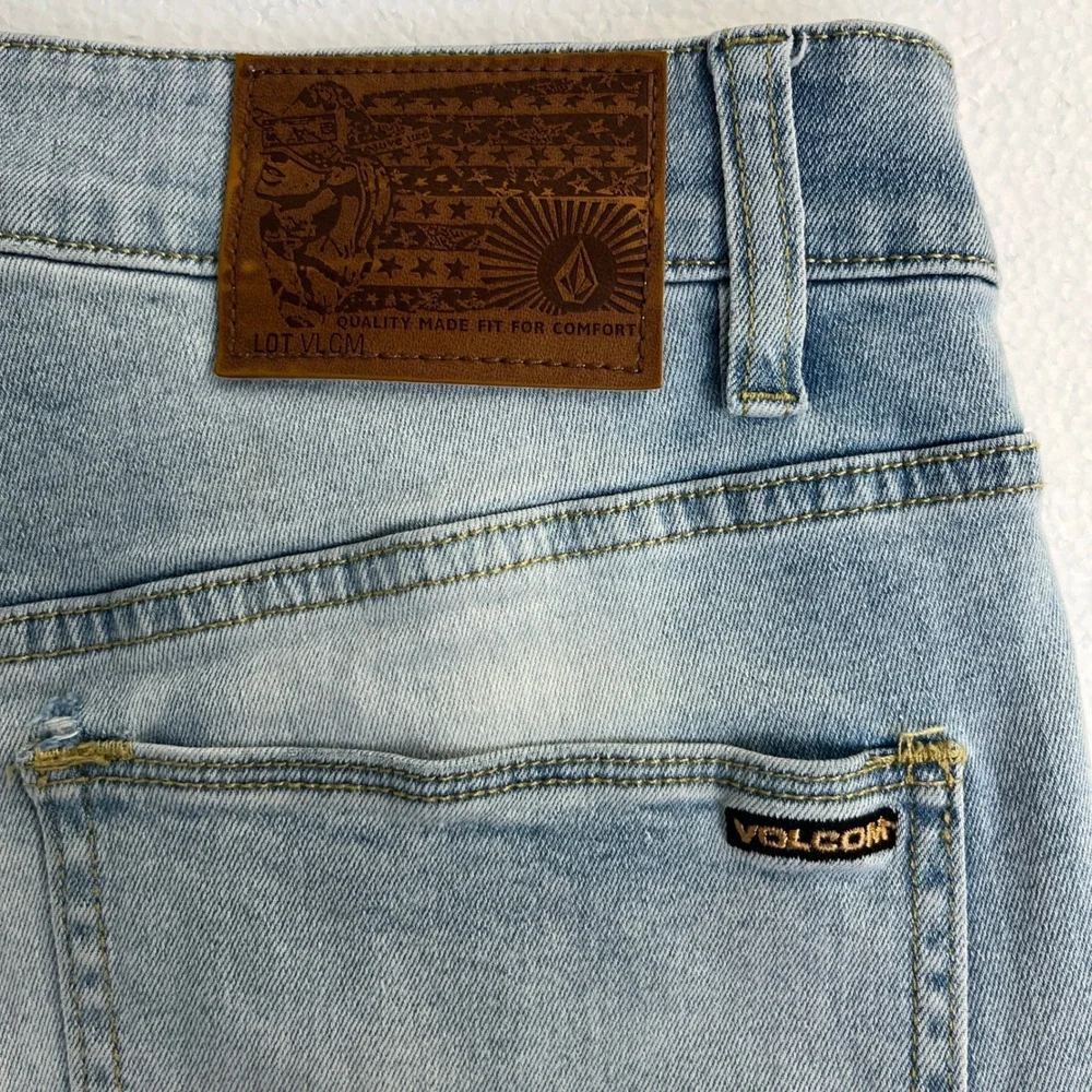 Volcom Vorta Slim Tapered Jeans Mens 31 (Measures 33) Light Wash Denim Skater‎